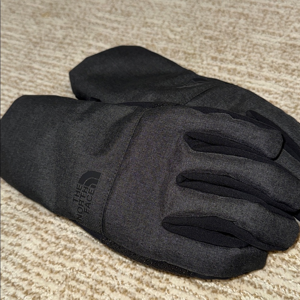 The North Face Men's Charcoal Gray Gloves